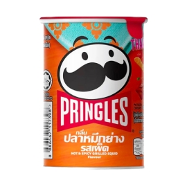 Pringles Thai Flavor Grilled Squid Potato Crisps 42g can featuring Pringles logo and Thai grilled squid flavor branding on a red and orange cylindrical snack container.